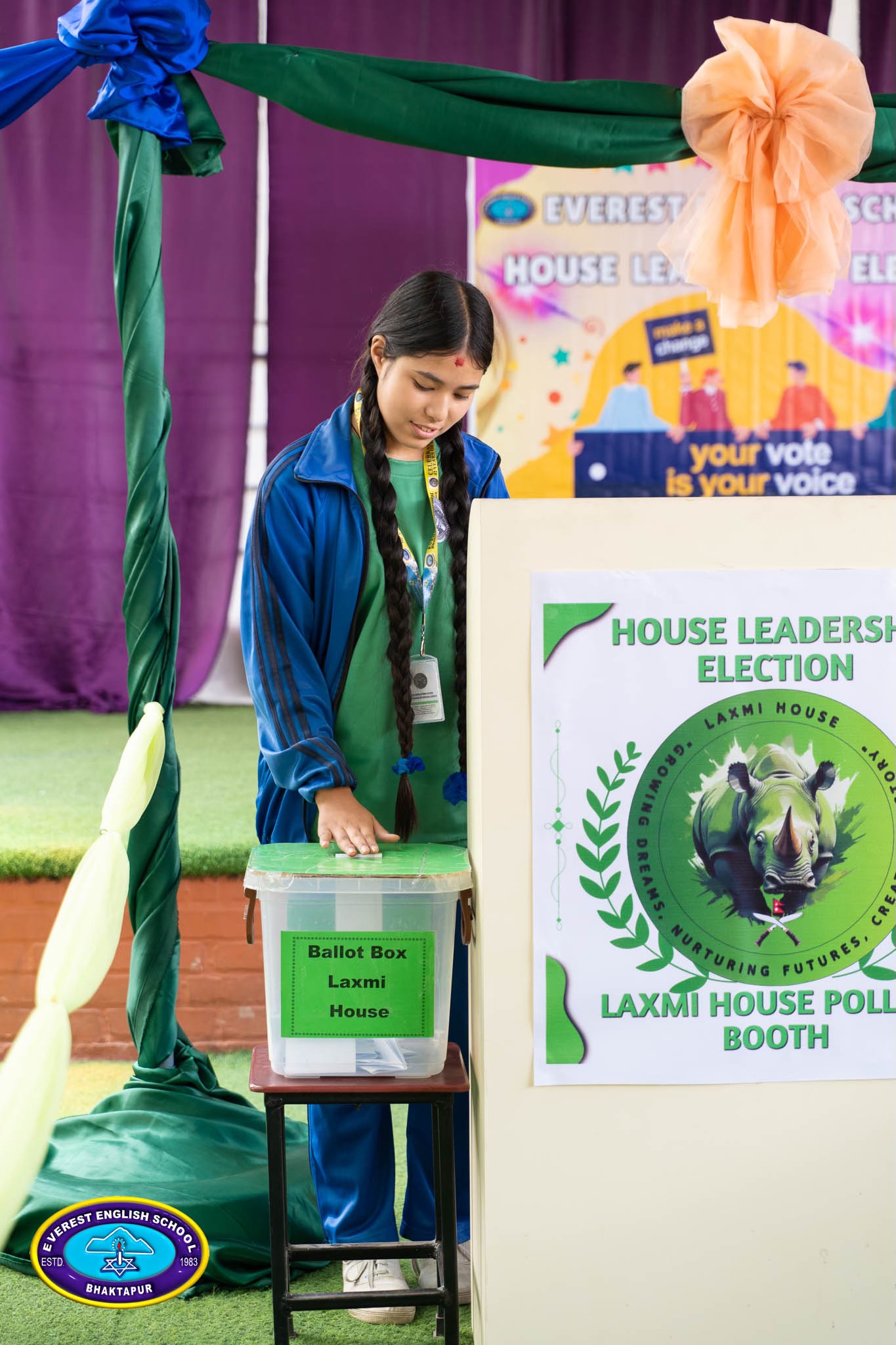 सदनात्मक नेतृत्वको  लागि एभरेस्ट इङ्लिस स्कुलमा चुनाव 