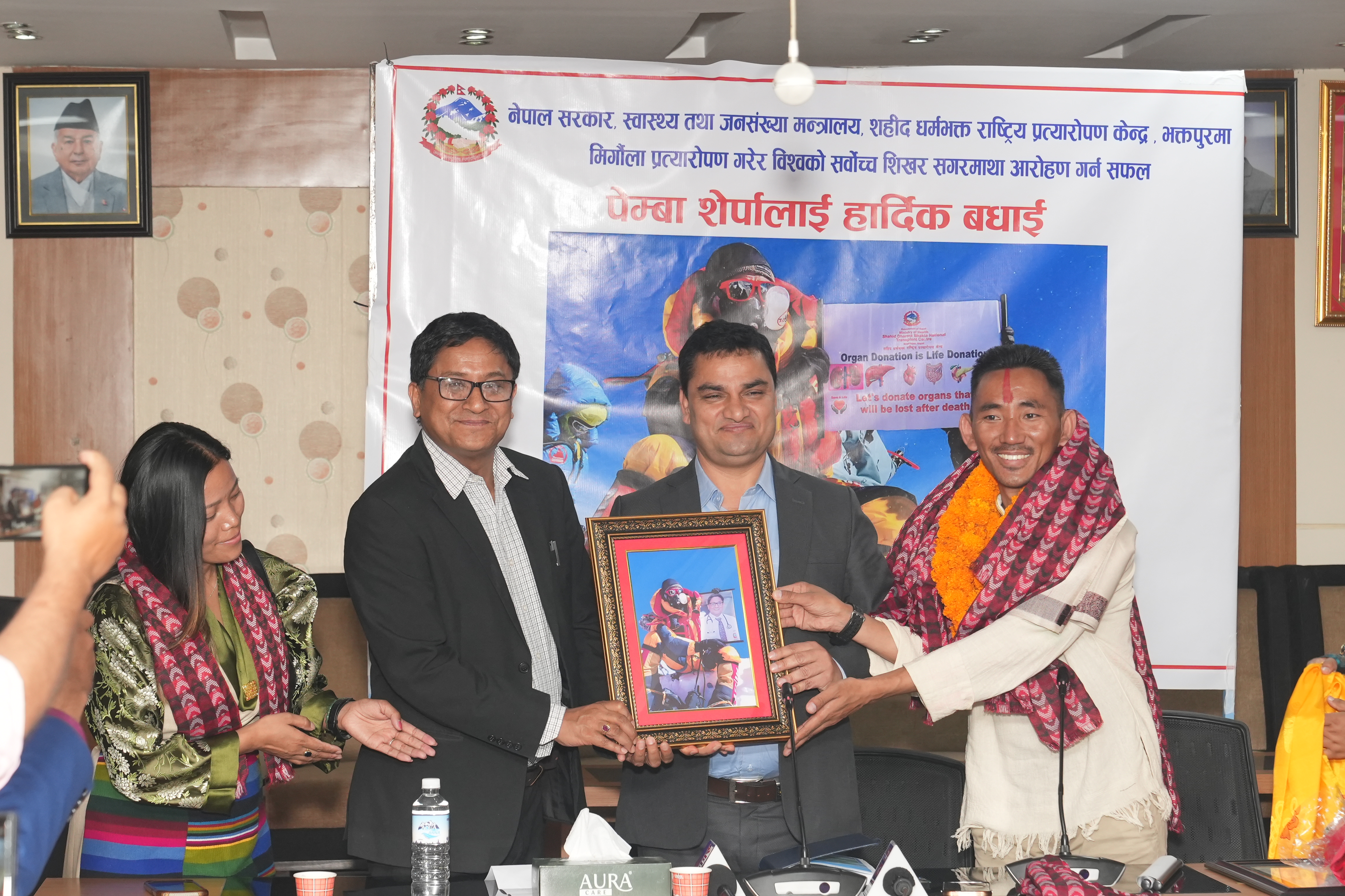 सगरमाथा आरोहण गर्ने पहिलो मृर्गौला प्रत्यारोलाई सम्मान