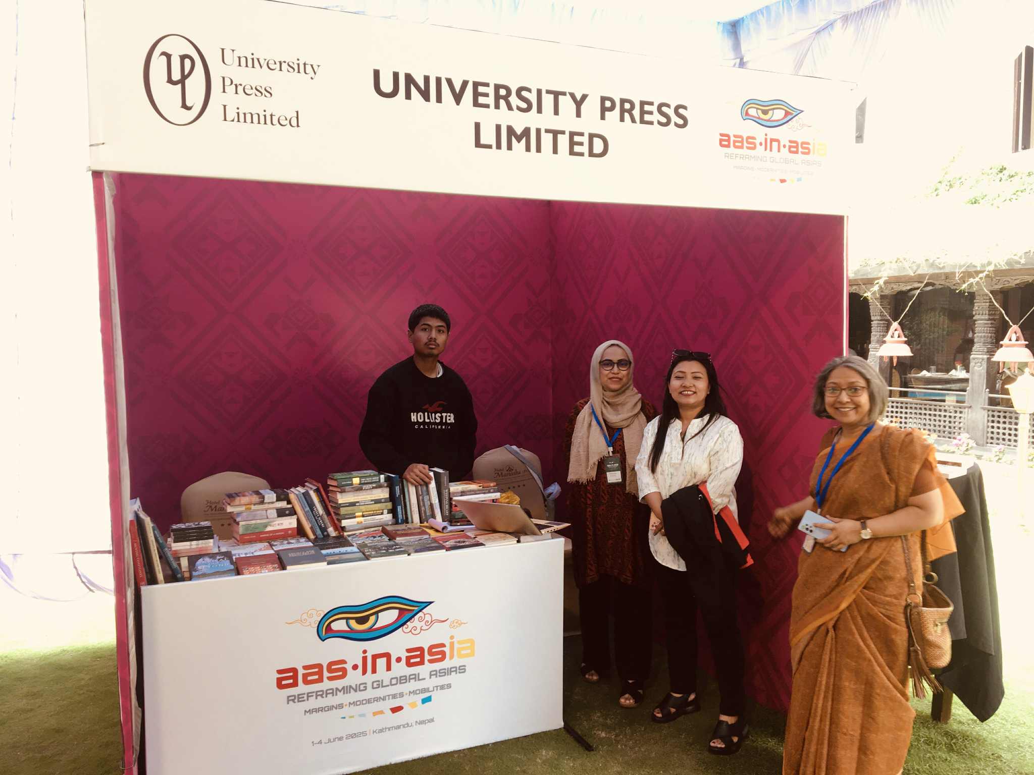 एसियाली सम्मेलनमा युनिभर्सिटी प्रेसको पुस्तक प्रदर्शनी
