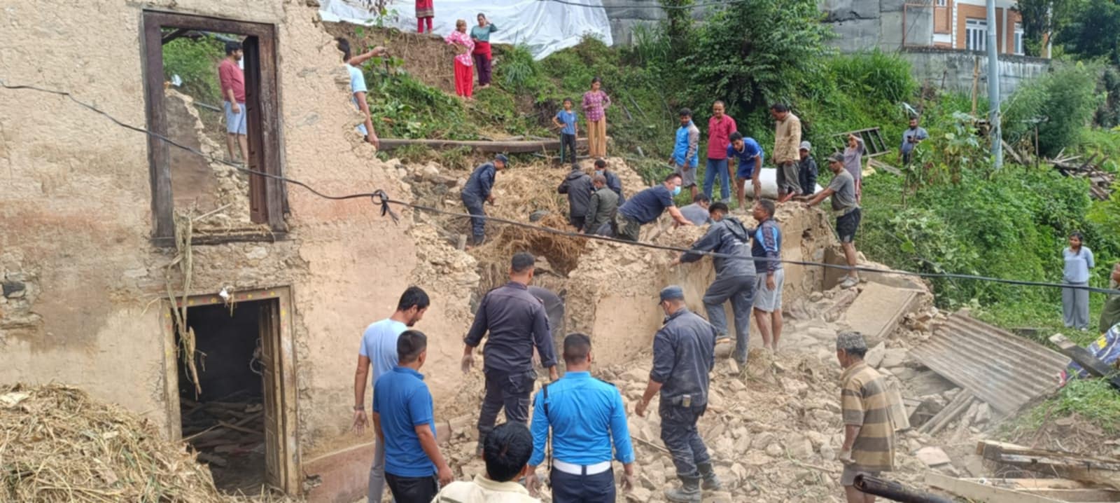 चाँंगु ६ मा पहिरोः दुई गाई र एउटा बाच्छो पुरिएर मृत्यु 