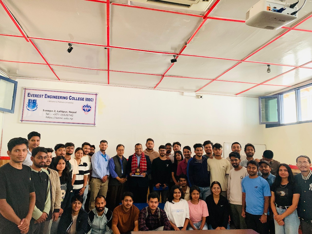 एभरेष्टमा इन्जिनियरिङ नेतृत्वमा छलफल