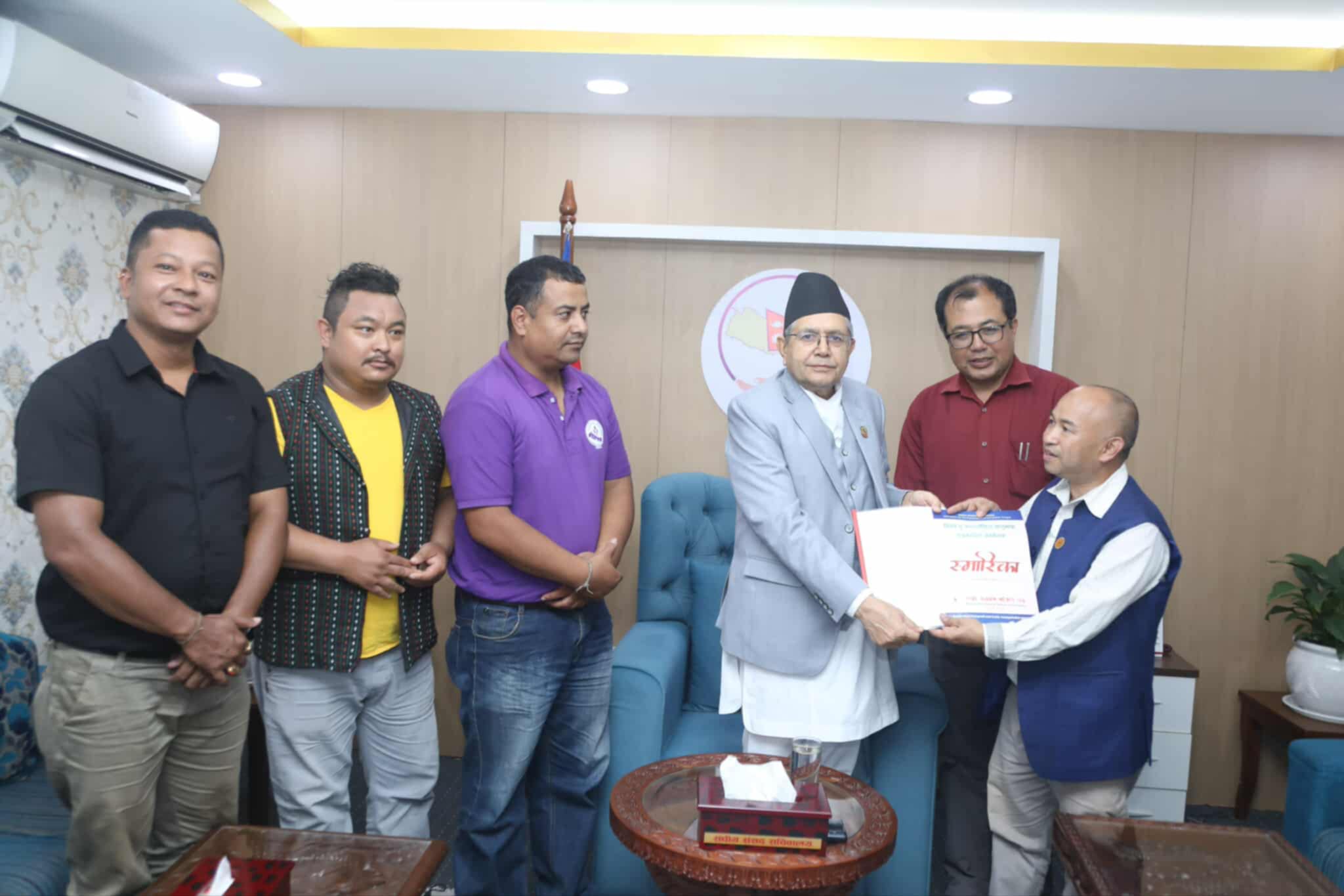 मातृभाषाकाे पत्रकारिताले समग्र नेपाल विकास गर्नेमा टेवा पुग्ने