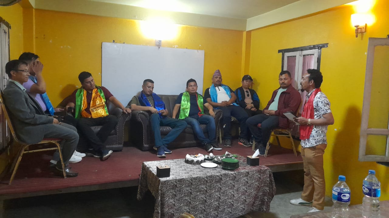 रामेछापका युवालाई भक्तपुरमा भव्य स्वागत, जनताकाे कार्यमा समर्पित बन्न युवालाई लामाकाे निर्देशन