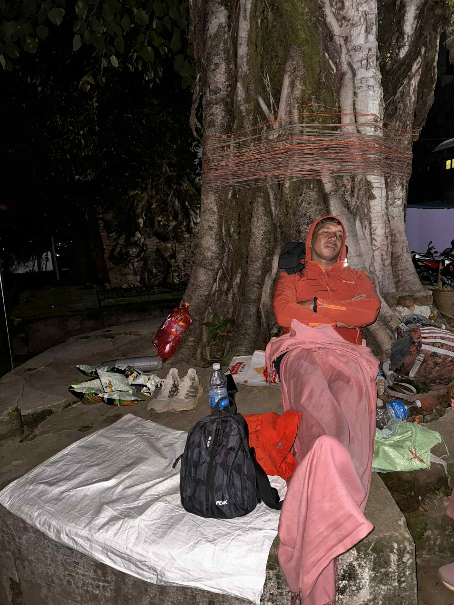 नीलबाराहीको जनश्रमदाताः रातभरि पनि धर्नामै