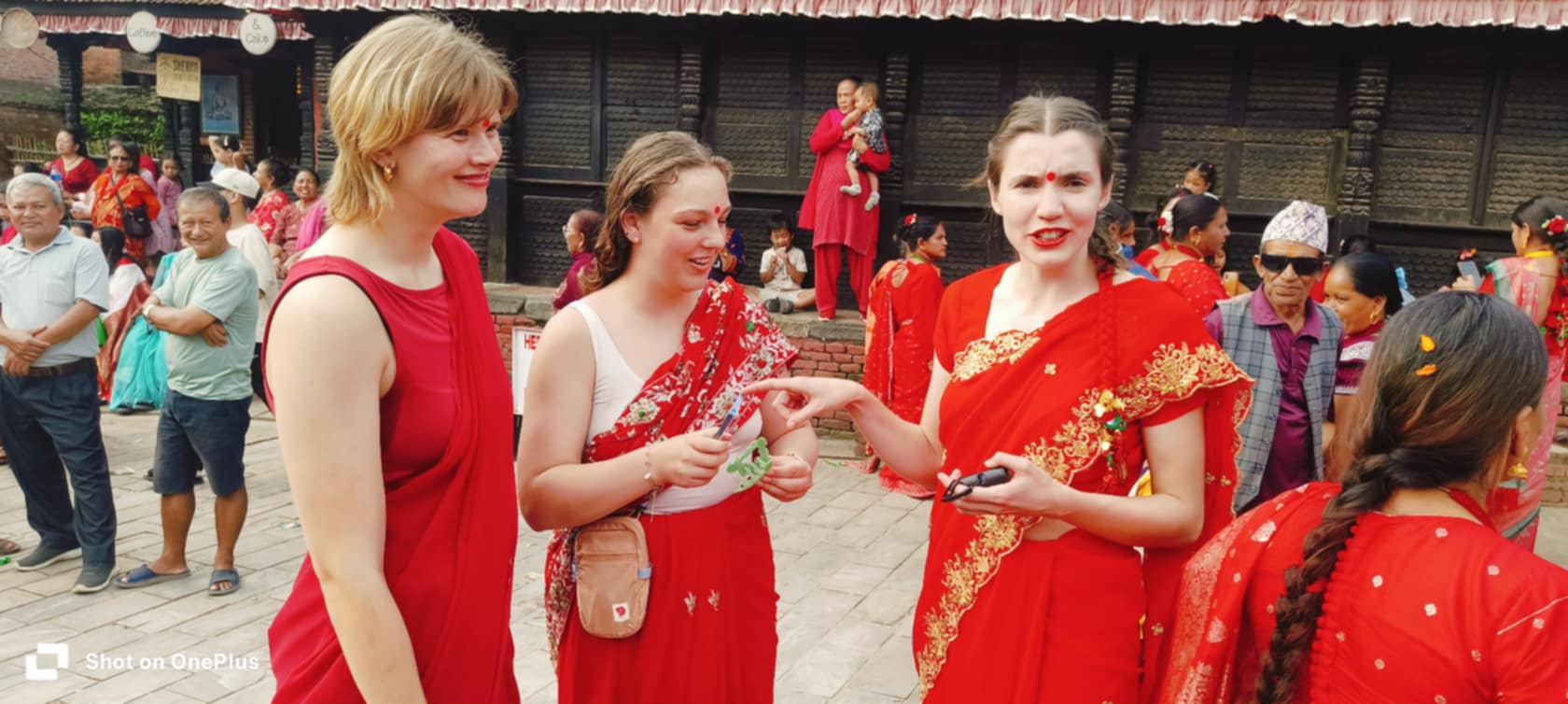 दतात्रयमा विदेशीले मनाए तीज