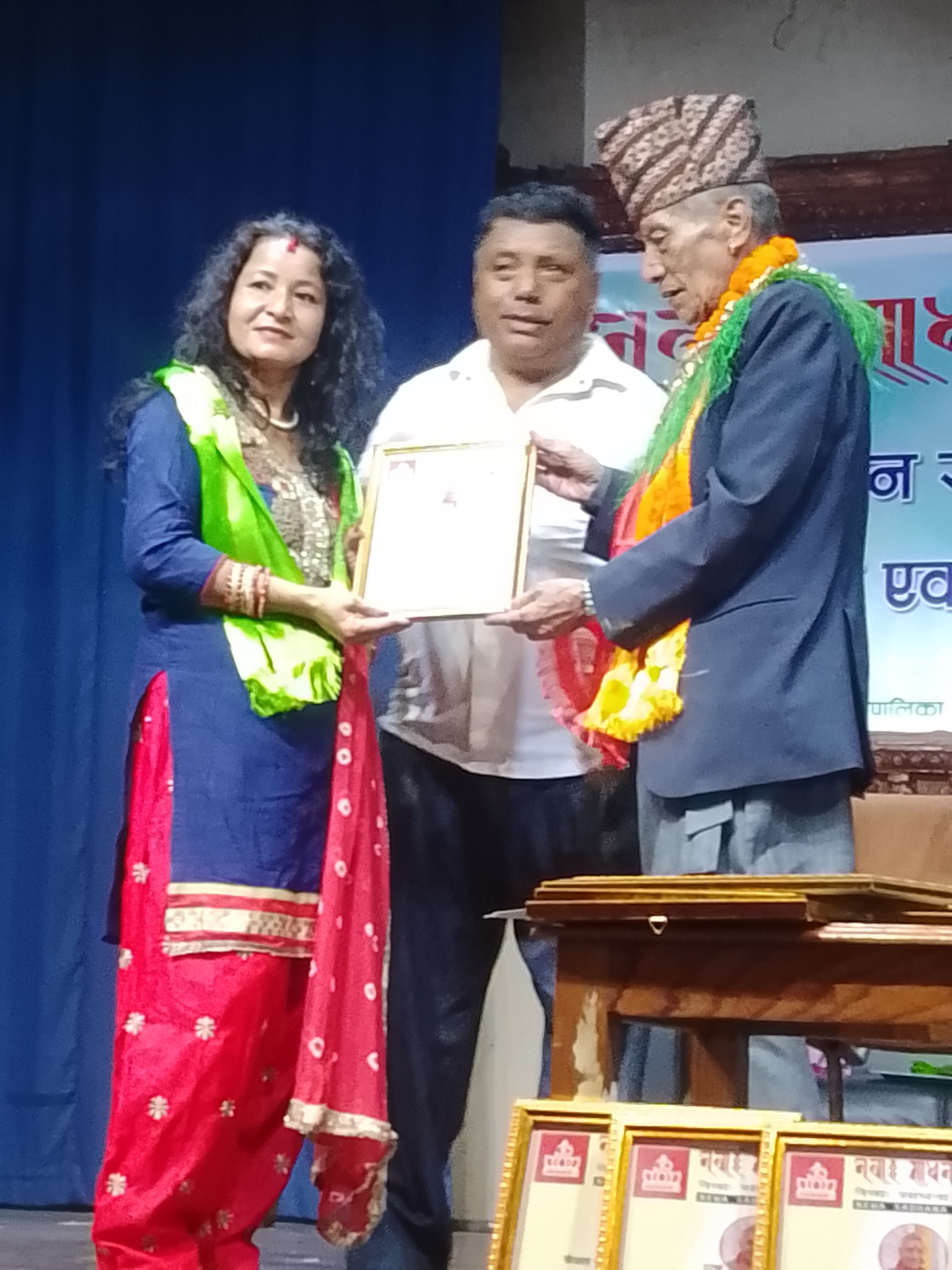 लोकगायक रत्न बेहोसीलाई नेपालरत्न सम्मान