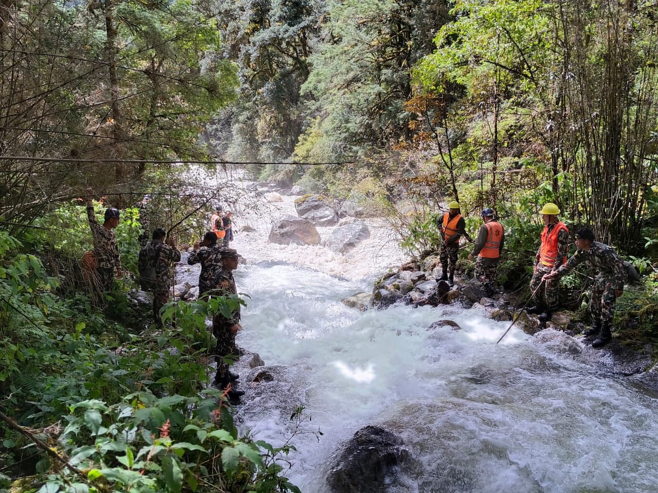 बेपत्ता पार्दा सहभागी रोज कर्माचार्यले राहत र उद्धारमा लापरबाही भएको भन्दै सम्बन्धित निकायमाथि प्रश्न