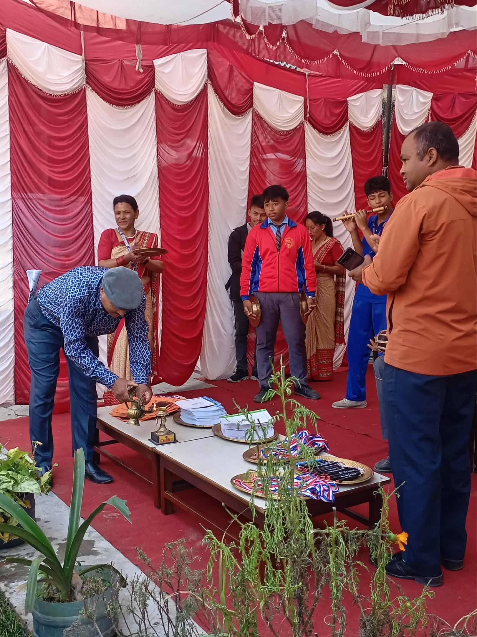 तिहार कार्यक्रम होली गार्डेनमा