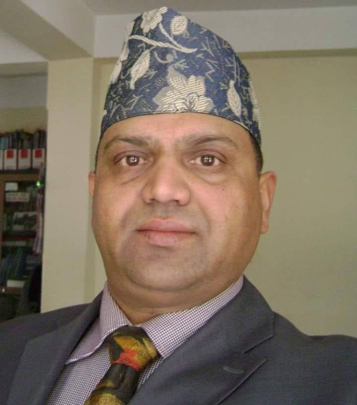 पर्यावलोकनः डा. इन्दुलका फूलका फिलिङ्गामा आँखा लगाउँदा