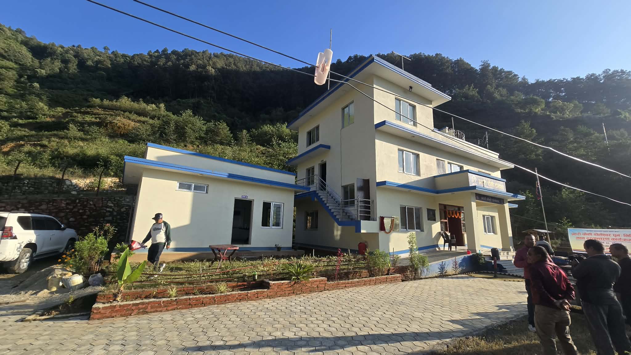 प्रहरी चौकी डोलेश्वर पुननिर्माण गरिदिएर गरियो हस्तान्तरण