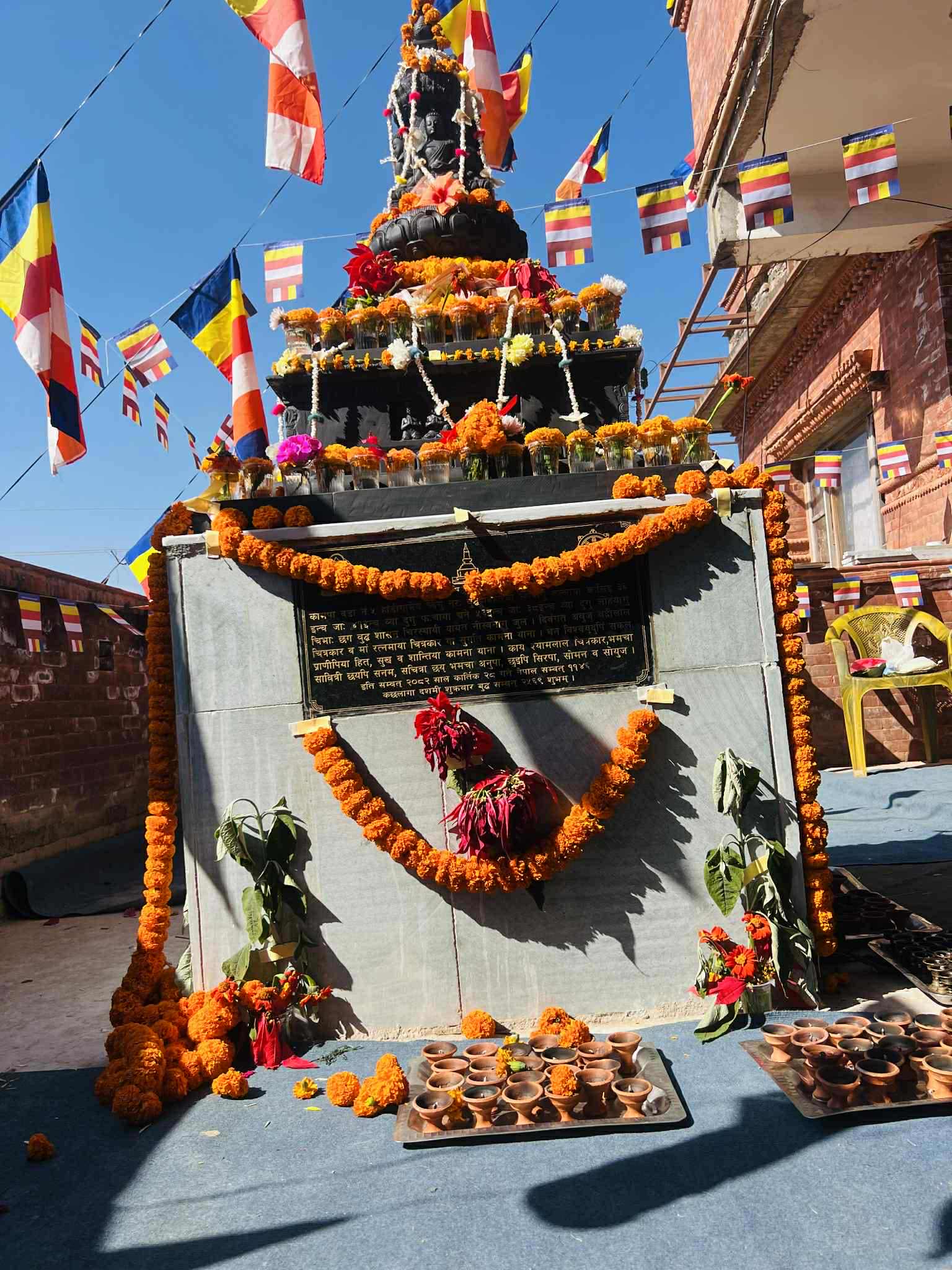 समाजसेवी चित्रकारद्वारा चैत्य निर्माण