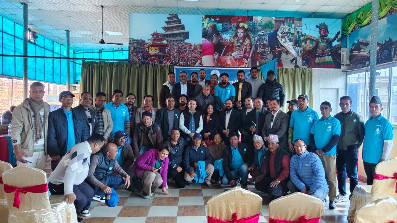 भक्तपुरमा कांग्रेस, एमाले त्यागेर सय वढी रास्वपा प्रवेश