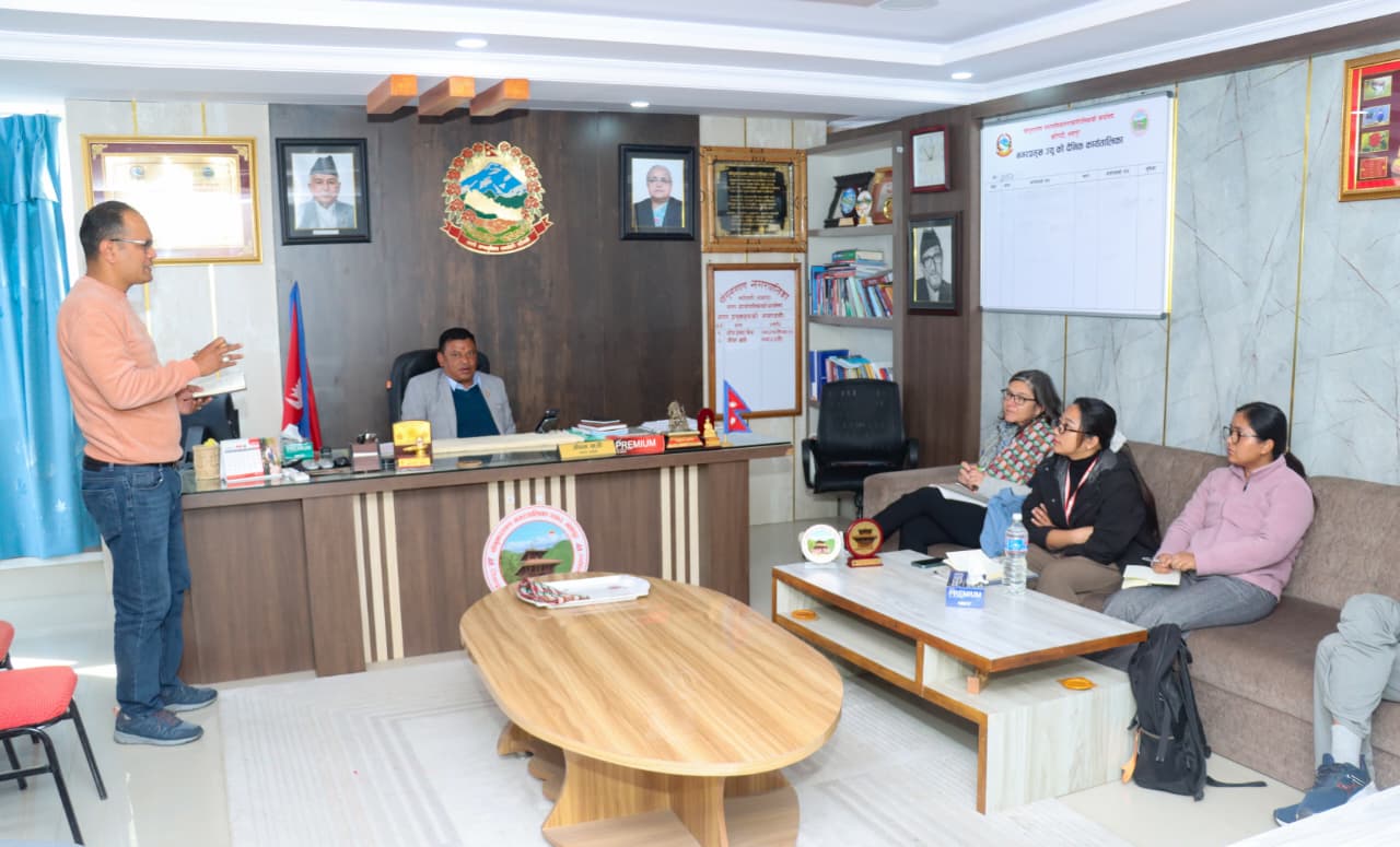 स्वीस रेडक्रसकी स्वास्थ्य बुढ्यौली सल्लाहकार चाँगु नपा भ्रमणमा 