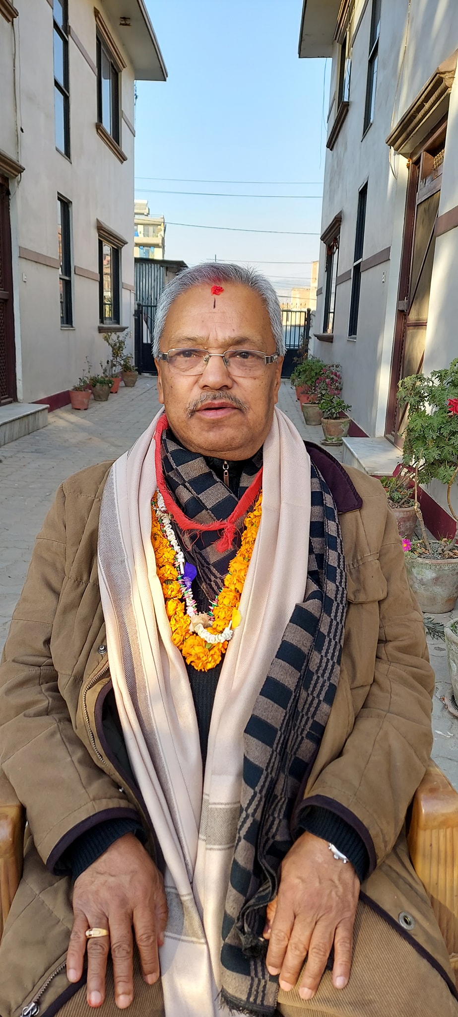 भक्तपुर १ मा कांग्रेसबाट बाबुराजा जोशी सिफारिस