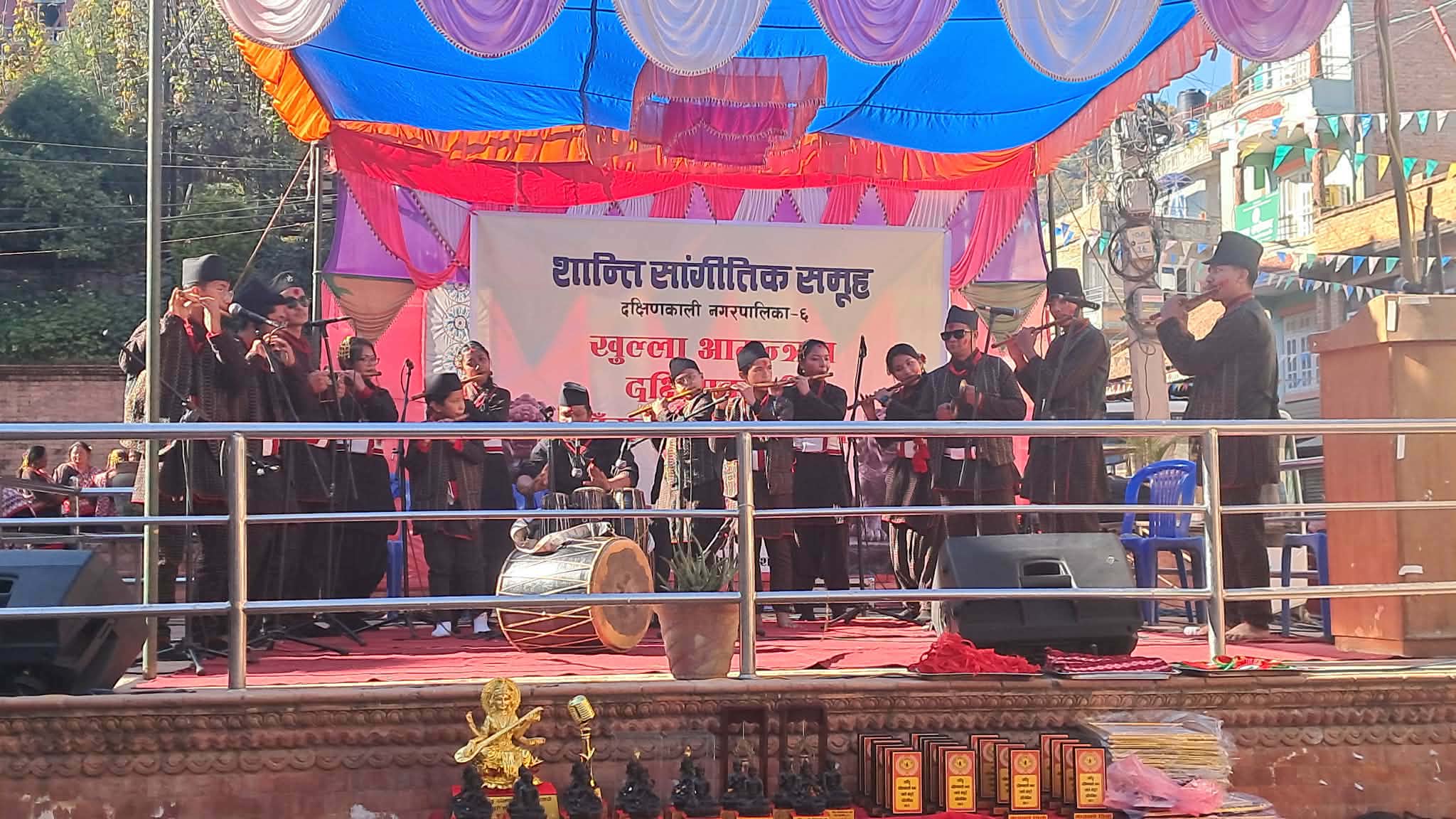 काठमाडौमा भएको बासुरी बाजा प्रतियोगितामा भक्तपुरको बाँंसुरी बाजा समूह प्रथम 