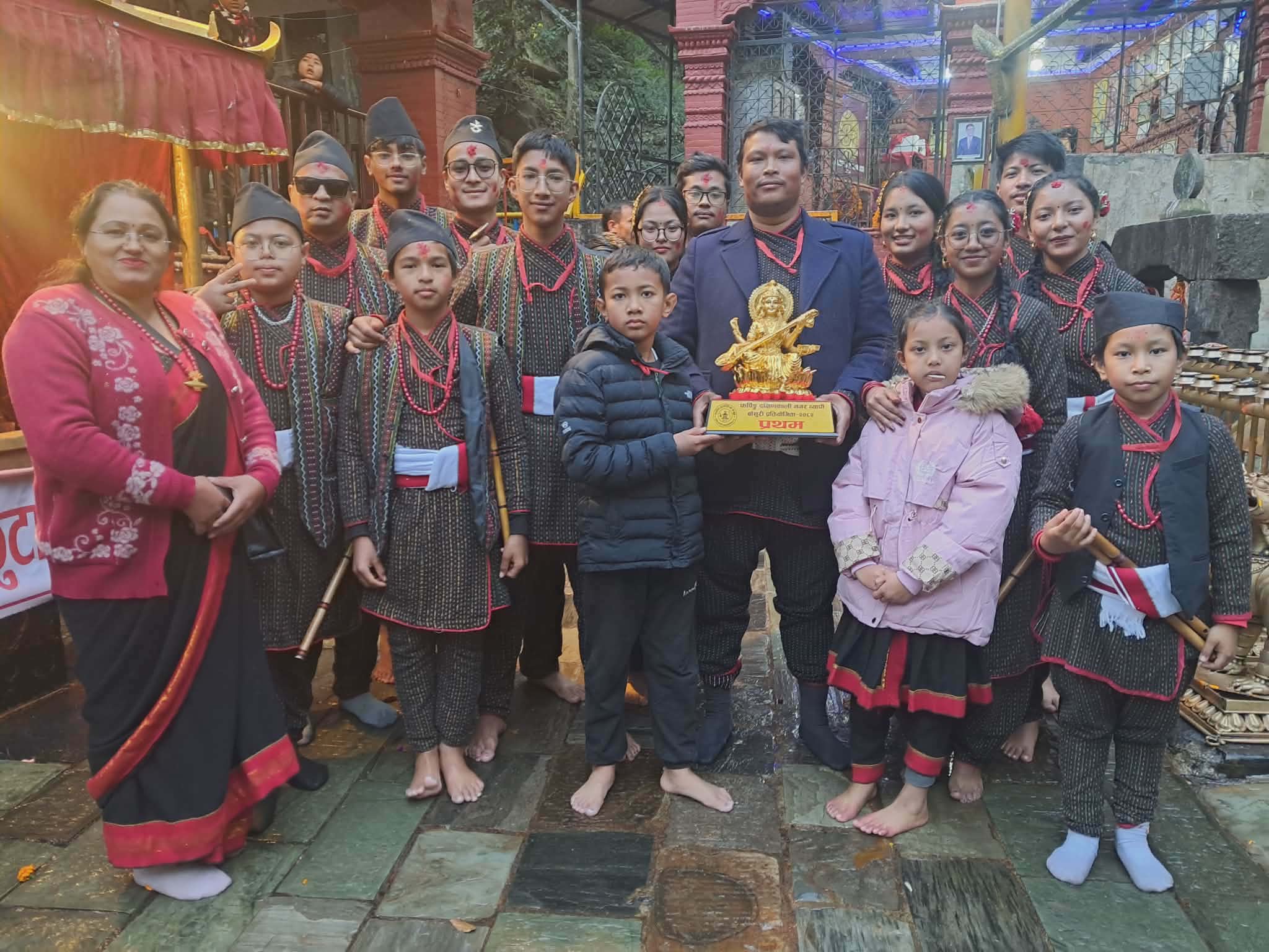 काठमाडौमा भएको बासुरी बाजा प्रतियोगितामा भक्तपुरको बाँंसुरी बाजा समूह प्रथम 