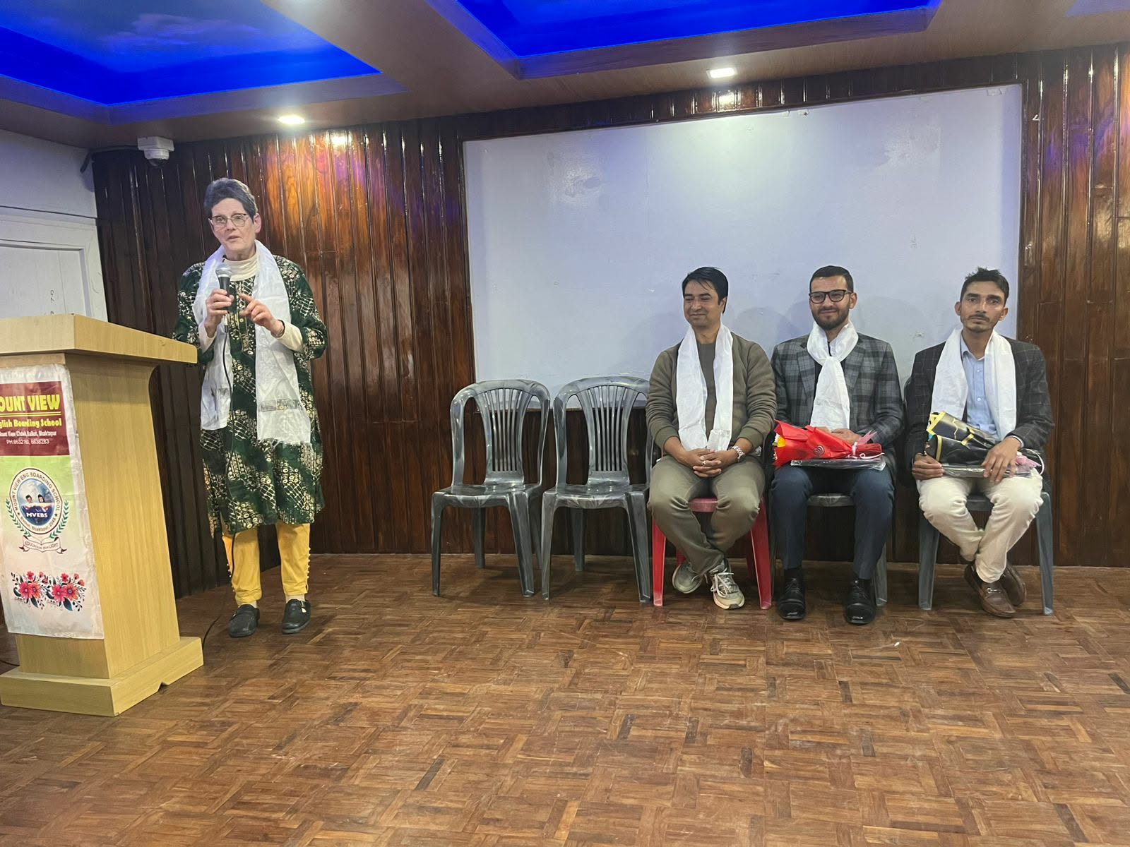 रोटरी क्लब अफ मध्यपुरको आयोजनामा शिक्षक तालिम सम्पन्न