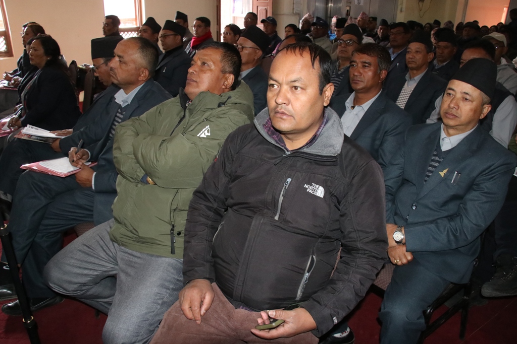 भक्तपुर औद्योगिक क्षेत्रका प्रदूषण फाल्ने उद्योगहरुलाई पायक पर्ने ठाउँमा स्थानान्तरण गर्न पहल गर्नुपर्ने