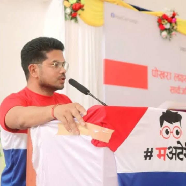 “लौरो र स्वतन्त्र एकै ठाउँमा” — नयाँ शक्तिहरू एकजुट हुनुको विकल्प छैन (प्रवक्ता : डा. हरि कार्की)