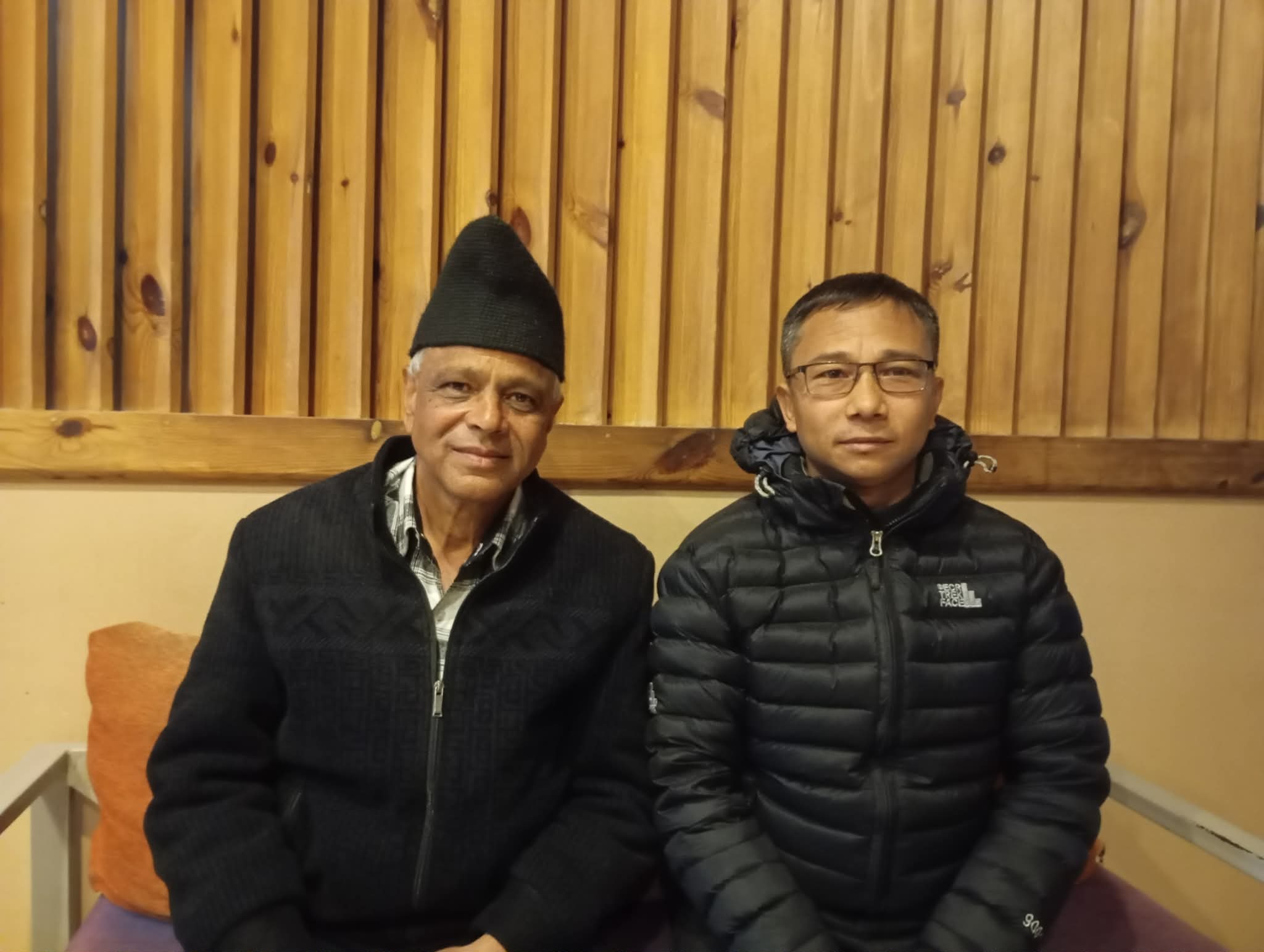 एमालेका मिश्रले दिए चुनाव लक्षित भेटघाटलाई तीव्रता 