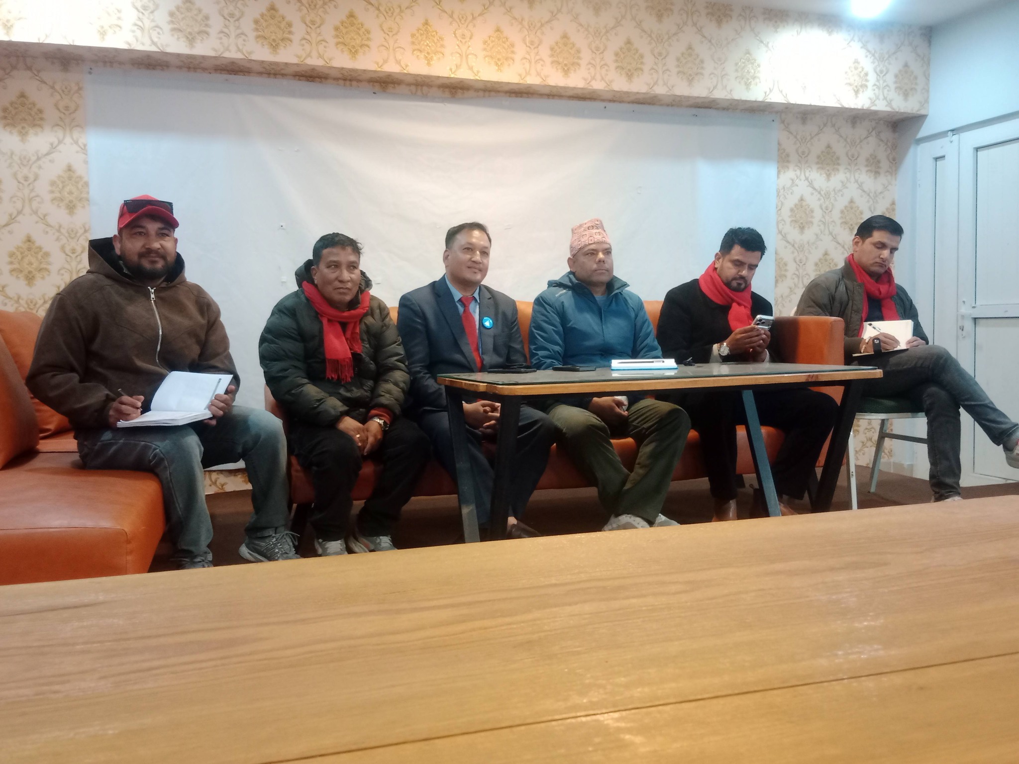 हारको डरले महेश बस्नेत आँंटिसकेः रास्वपा उम्मेदबार खत्री 