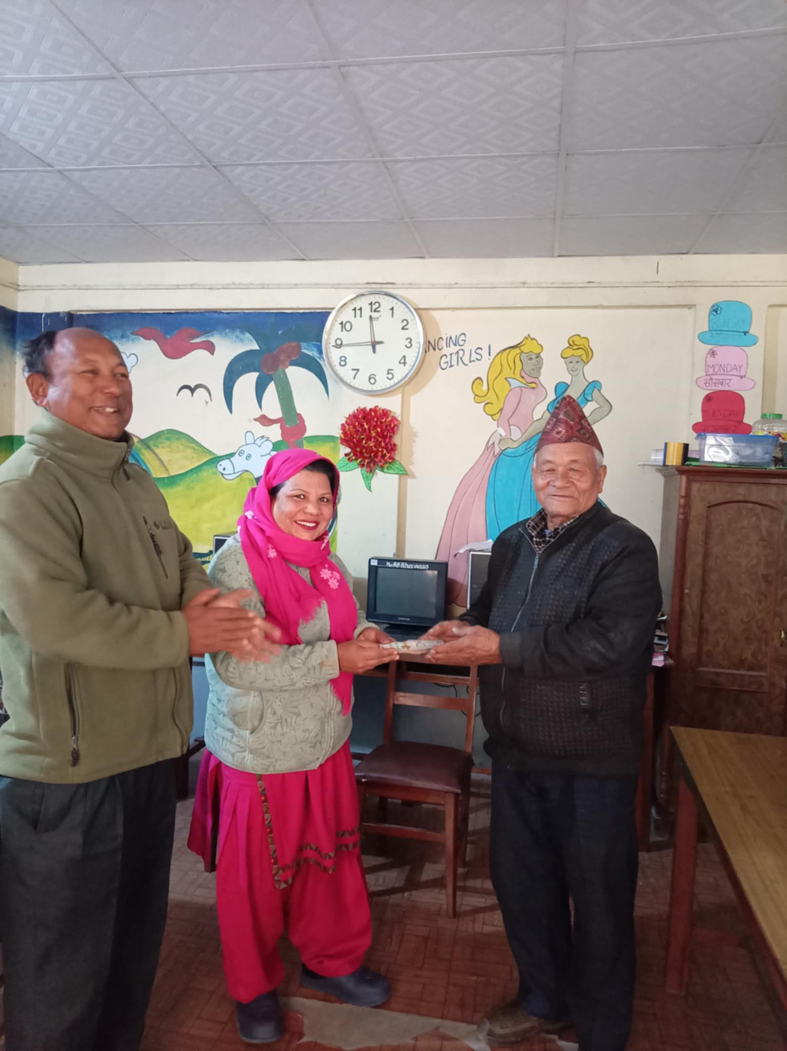 लाखेमरुद्धारा स्कुललाई ५१ हजार सहयोग