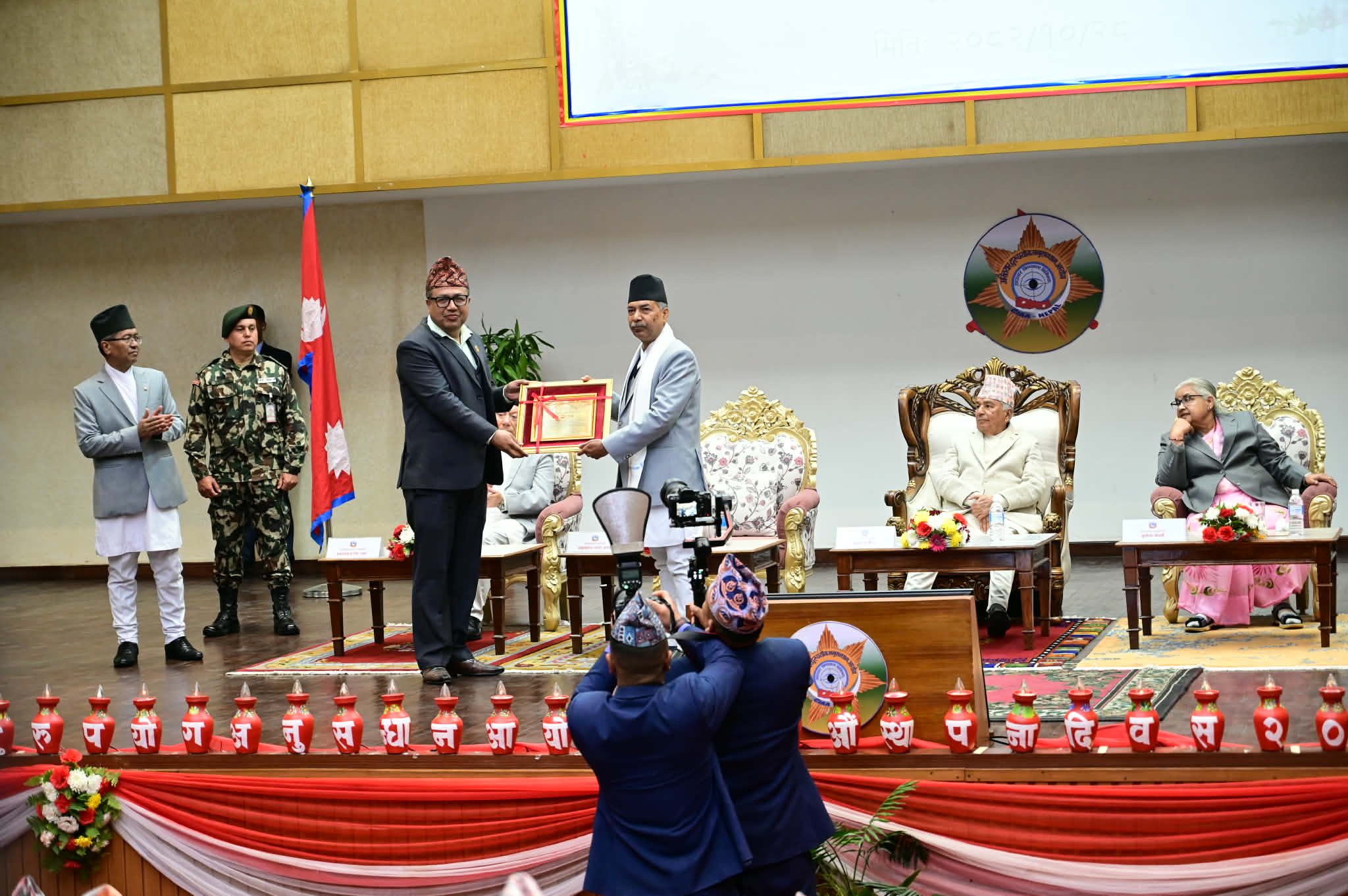 सुनील महर्जनलाई अख्तियारद्वारा सुशासन पुरस्कार