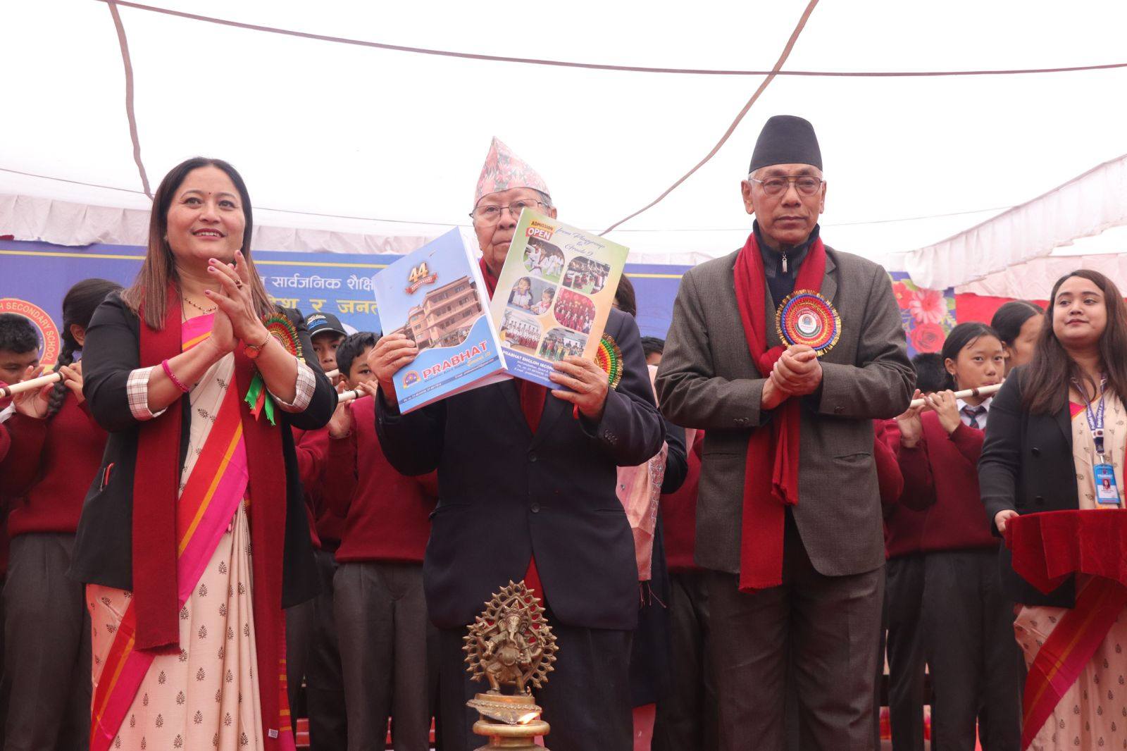 अव जनतासँंगै बसेर जनताको सेवामा