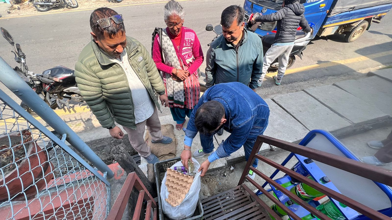 चाँगुनारायणमा बजार अनुगमन तीव्र: अखाद्य वस्तु नष्ट, व्यवसायीलाई जरिवाना