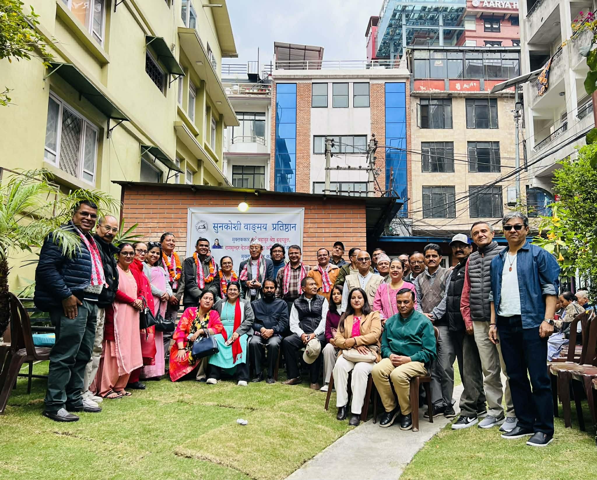 ठमेलमा सुनिए तीन मुक्तककारहरु