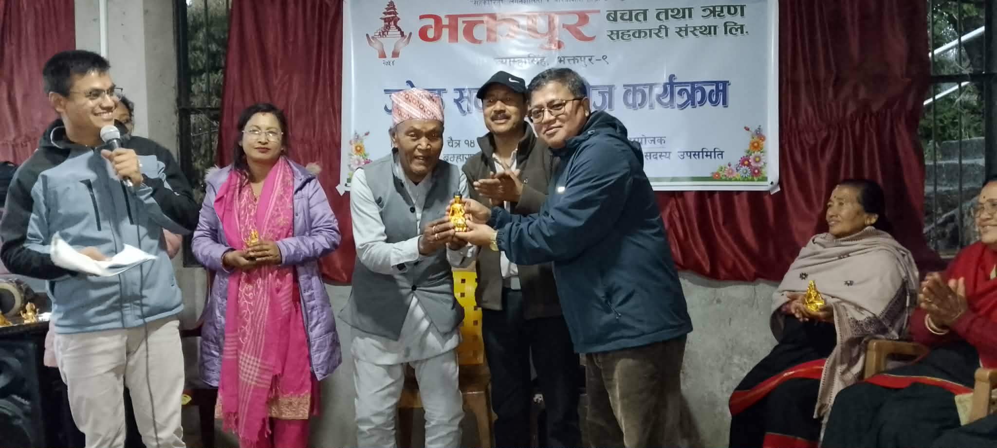 भक्तपुर बचतका ज्येष्ठ सदस्यहरुलाई ठूली ब्रम्हायणीमा भ्रमण