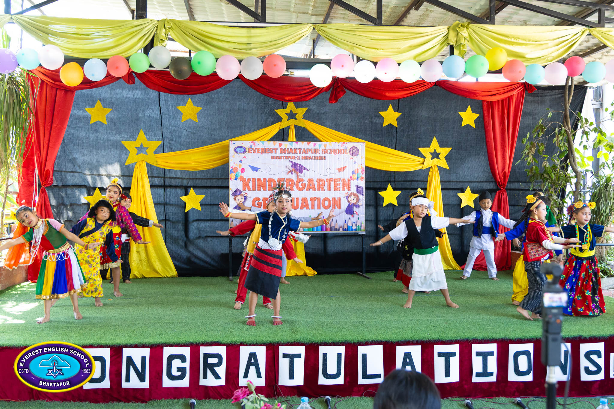 विद्यार्थीहरूको दीक्षान्त समारोह भव्य रूपमा सकियो