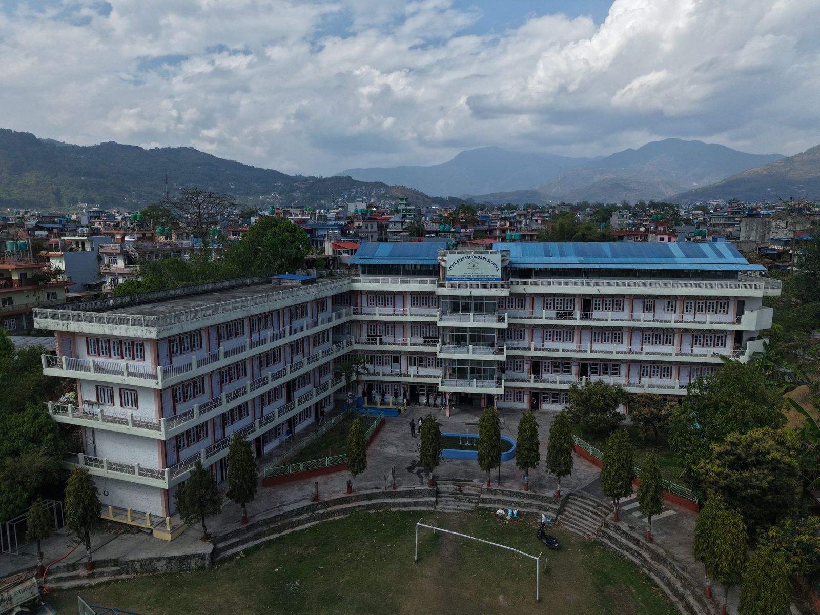 Little Step Secondary School मा नव वर्ष २०८३ को अवसरमा शुभकामना आदान–प्रदान तथा स्वास्थ्य परीक्षण कार्यक्रम भव्य रूपमा सम्पन्न