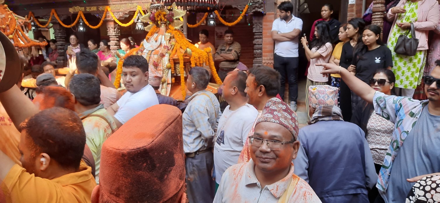 मध्यपुरथिमि बासिन्दाले सुथसिया अर्थात् बिहानीको जात्रा मनाए