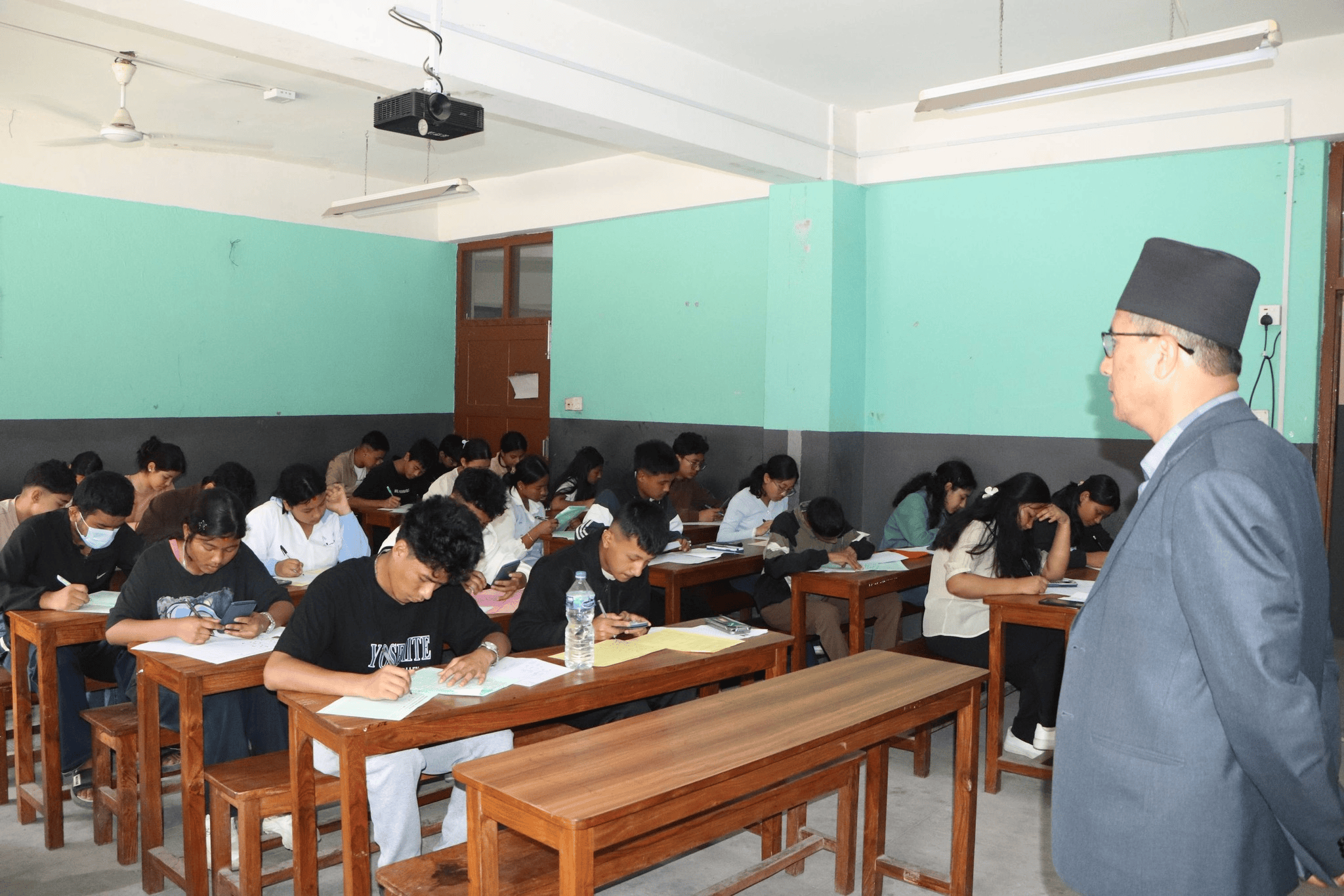 ख्वपमा पहिलो पटकमै दिए तीन हजार विद्यार्थीले प्रवेश परीक्षा