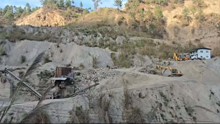 क्रसर उद्योग विरुद्ध संघर्ष समिति