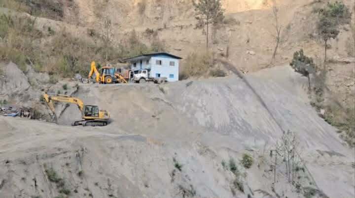 क्रसर उद्योग विरुद्ध संघर्ष समिति