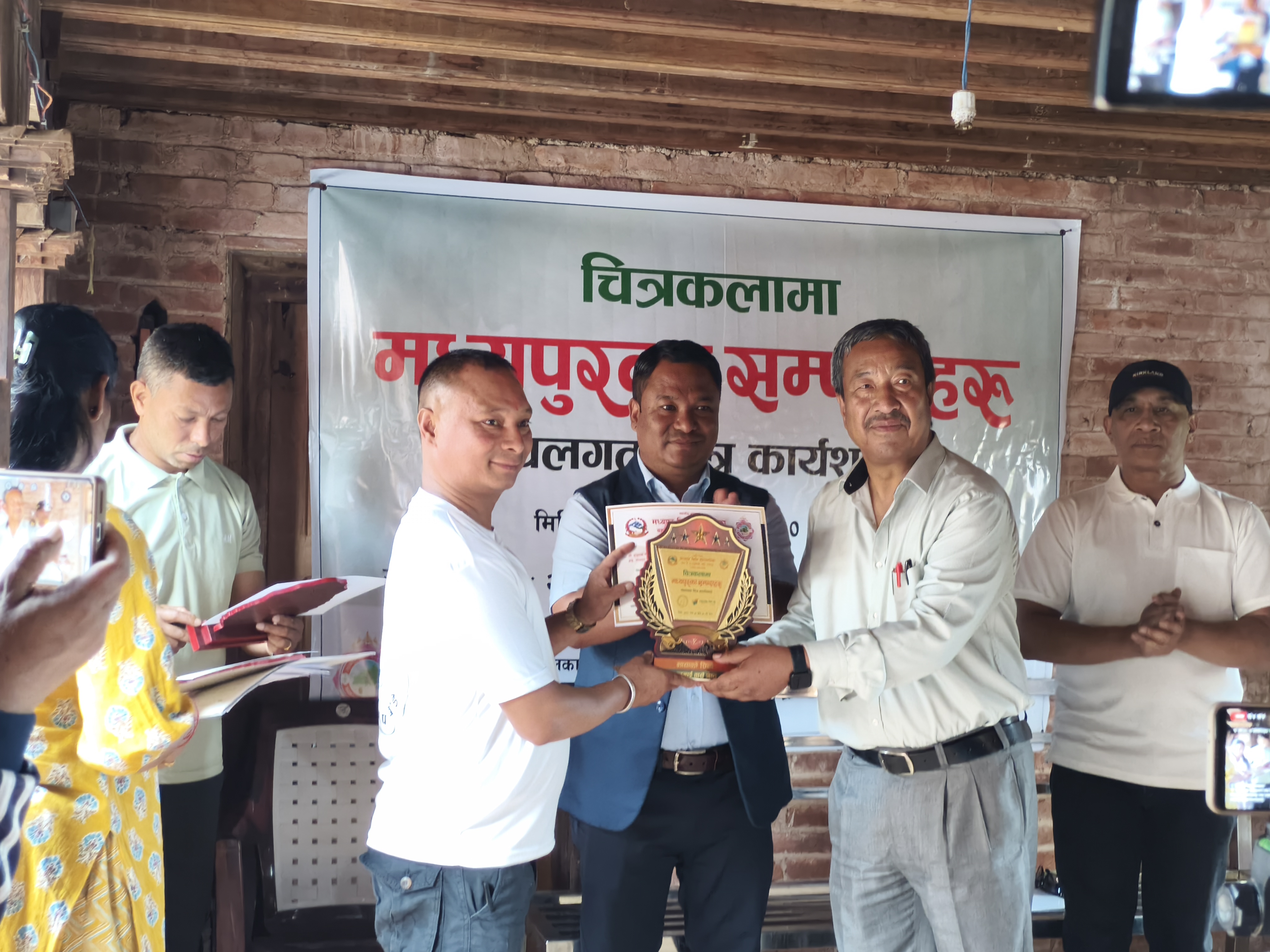 मध्यपुरको बोडेमा  सात दिने चित्र कार्यशाला सम्पन्न