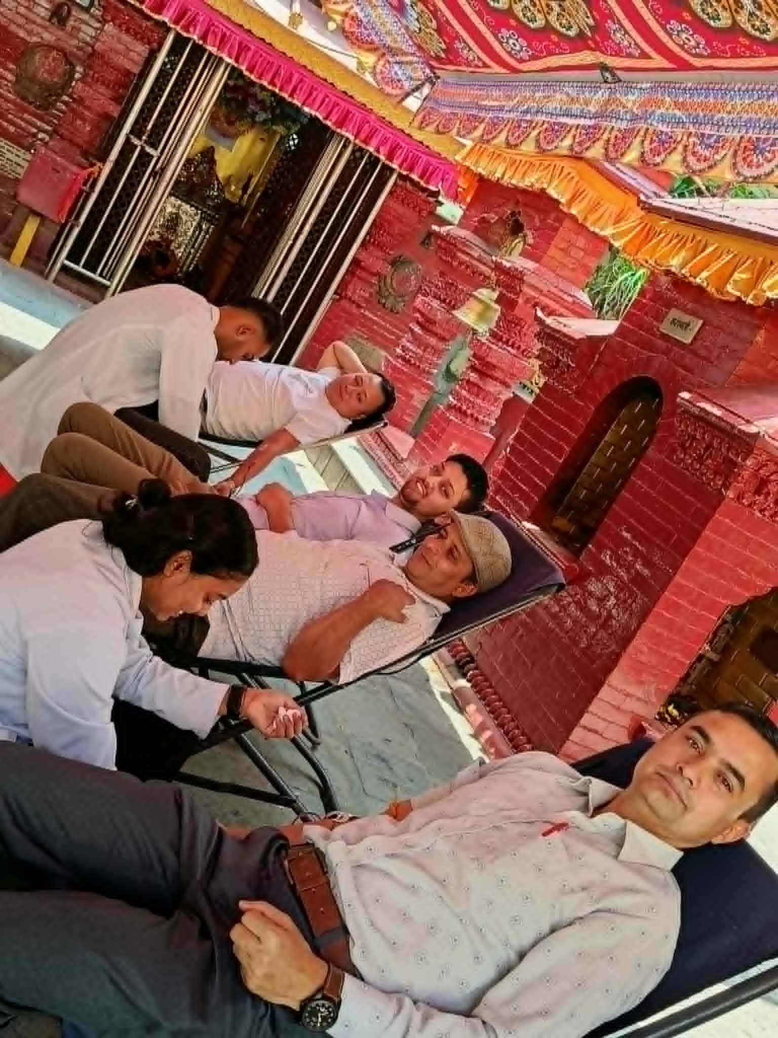 लायन्स क्लब अफ काठमाडौ स्प्रीचुअलद्वारा ३३ पाउण्ड रगत संकलन