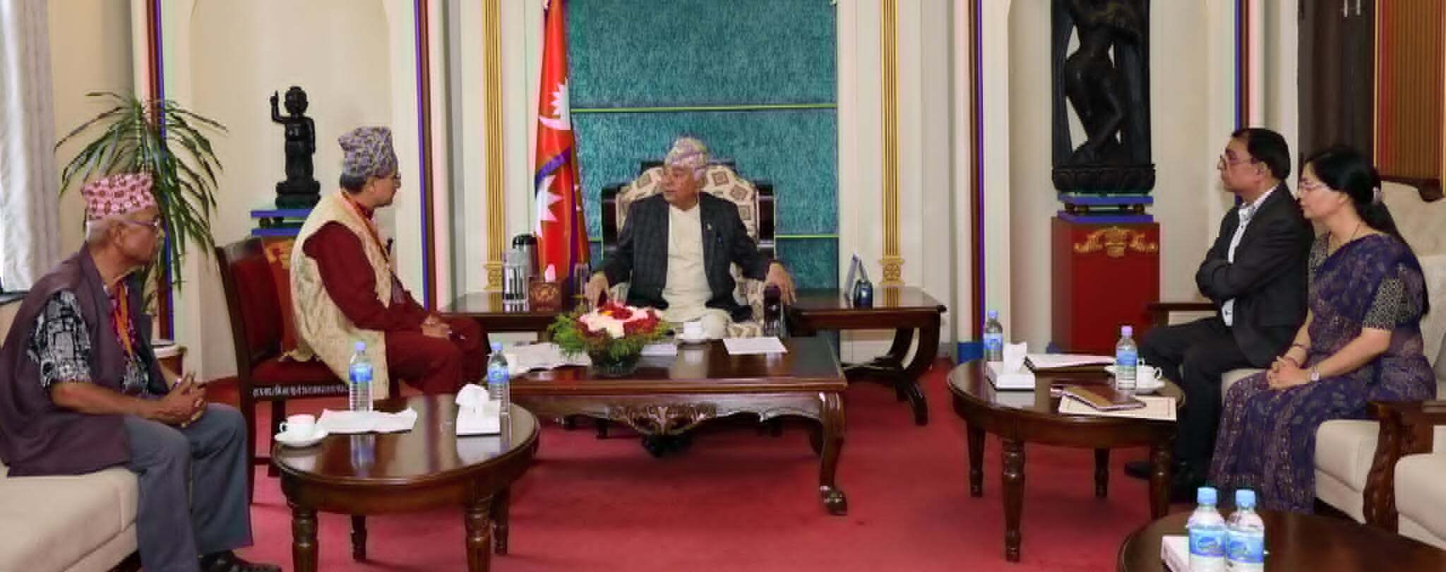 राष्ट्रपतिसँग शब्दयात्रा प्रकाशनका प्रतिनिधिको भेट