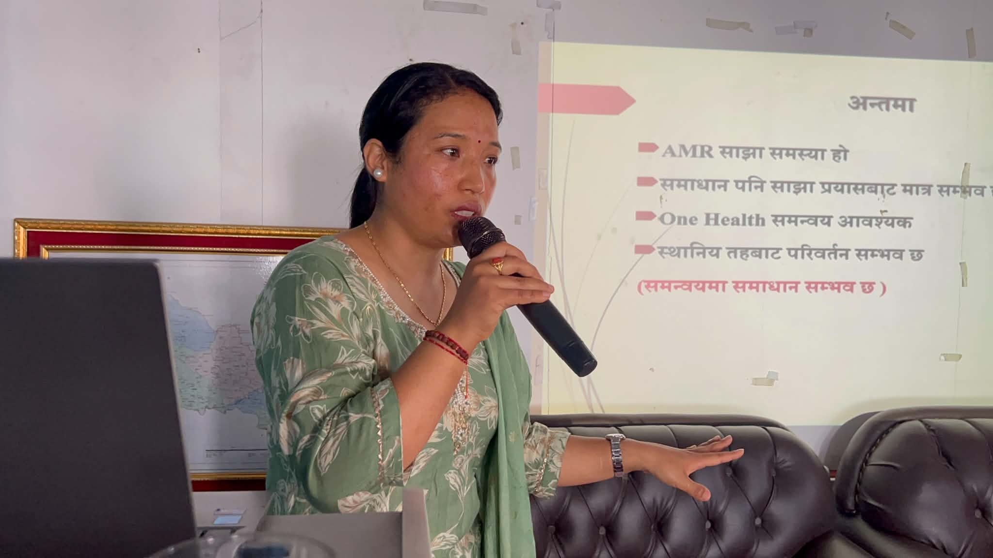भक्तपुरमा डेंगु र एन्टिबायोटिक प्रतिरोध (AMR) बारे जनचेतना कार्यक्रम