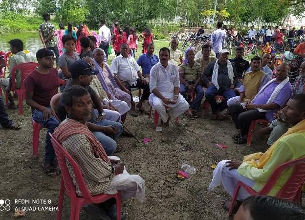 मधेसमा दसैंको माहुल तातिदै भक्तजनहरुको मठ मन्दिरमा भिड 