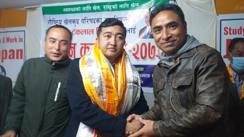 राखेप सदस्य सचिब घिसिङ सम्मानित