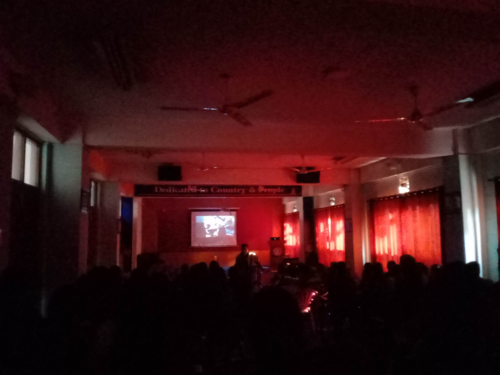 ख्वपमा लभर्स ग्रिफ ओभर दी एलो रिभर