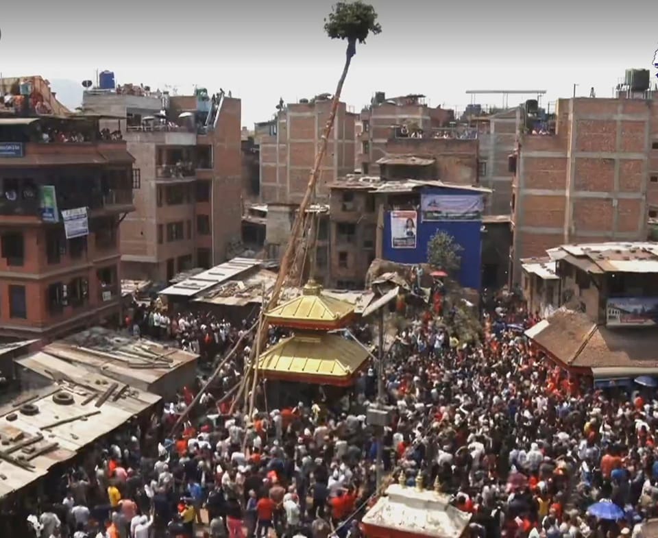 पौने आठ बजे उभियो ल्योसिंद्यो 