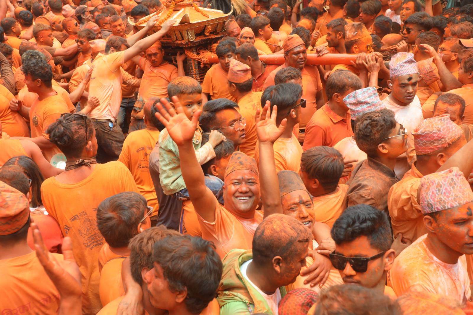 हेर्नुहोस् बालकुमारी सिन्न्दुर जात्राका फोटो फिचर