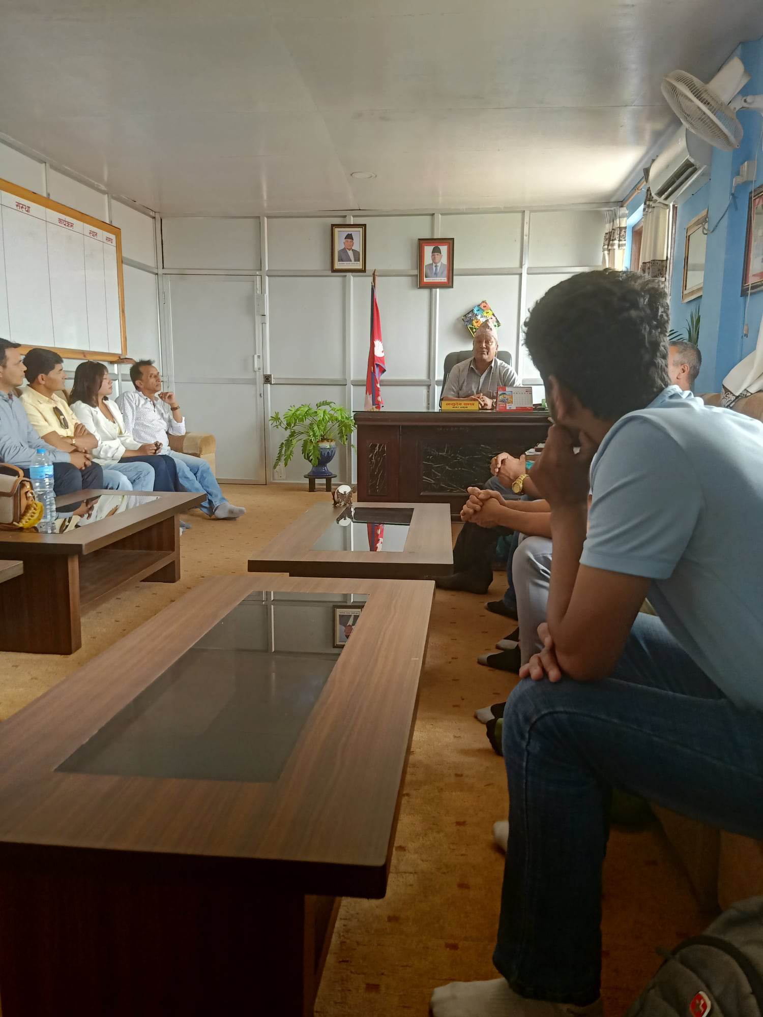 रास्वपाको टोलीले भेट्यो सूर्यविनायक नगरपालिकाका प्रमुख बासुदेव थापासँंग