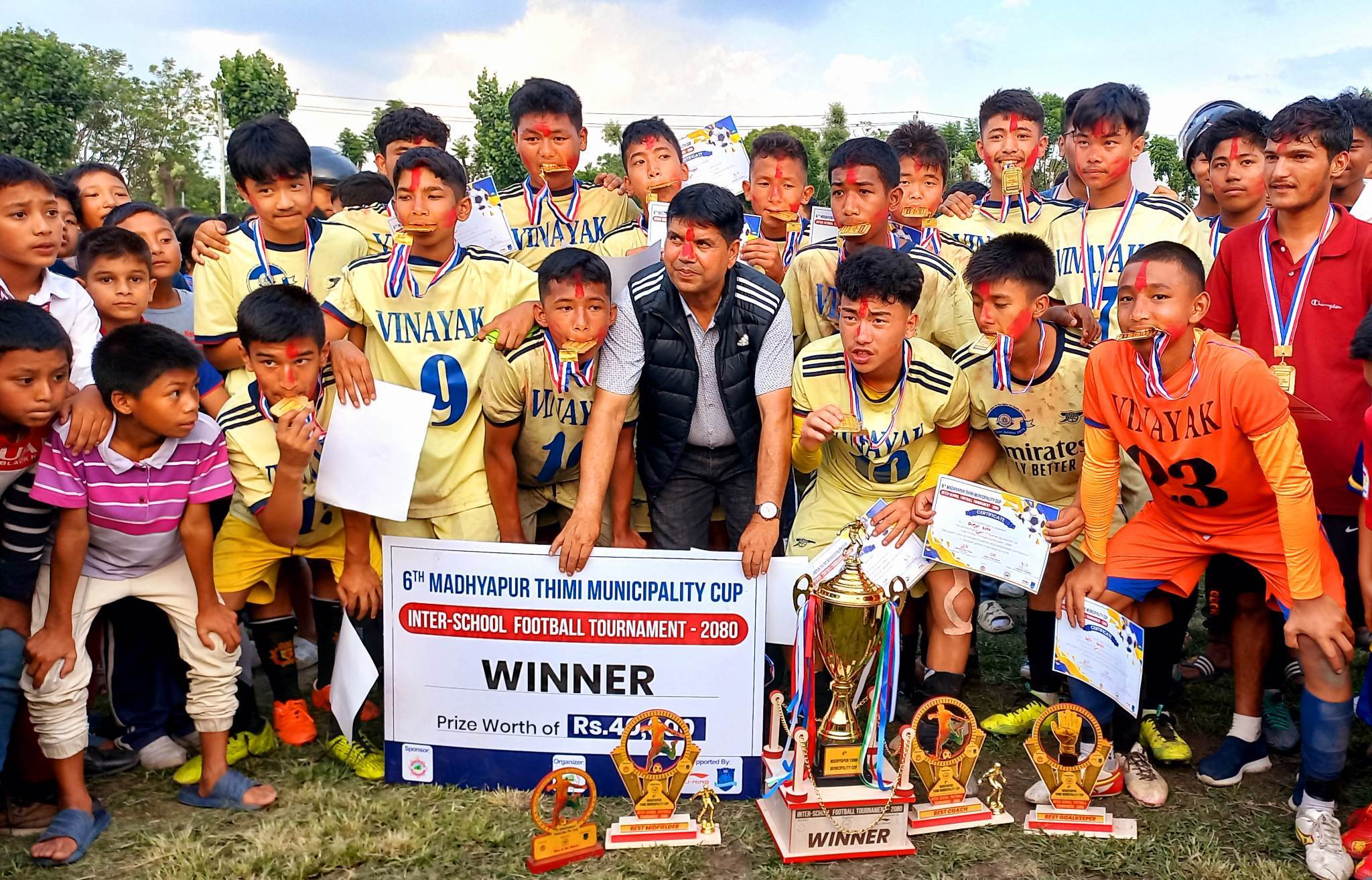 विनायक  छैठौं अन्तर विद्यालयस्तरीय मध्यपुर ठिमी नगरपालिका कप फुटवल प्रतियाेगितामा विजयी