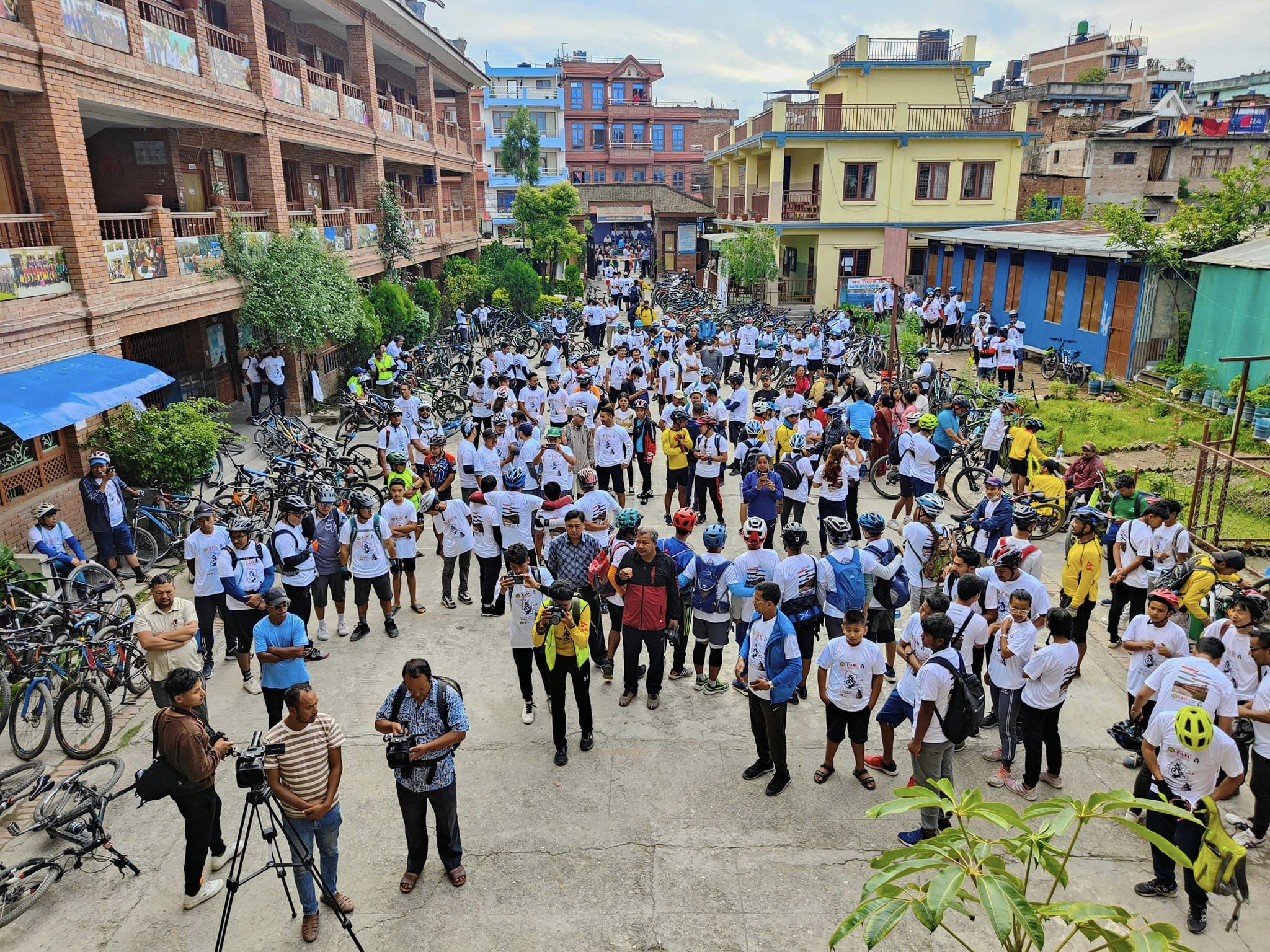बासु माविको साइकल यात्रामा ३ सयभन्दा बढीको सहभागीता