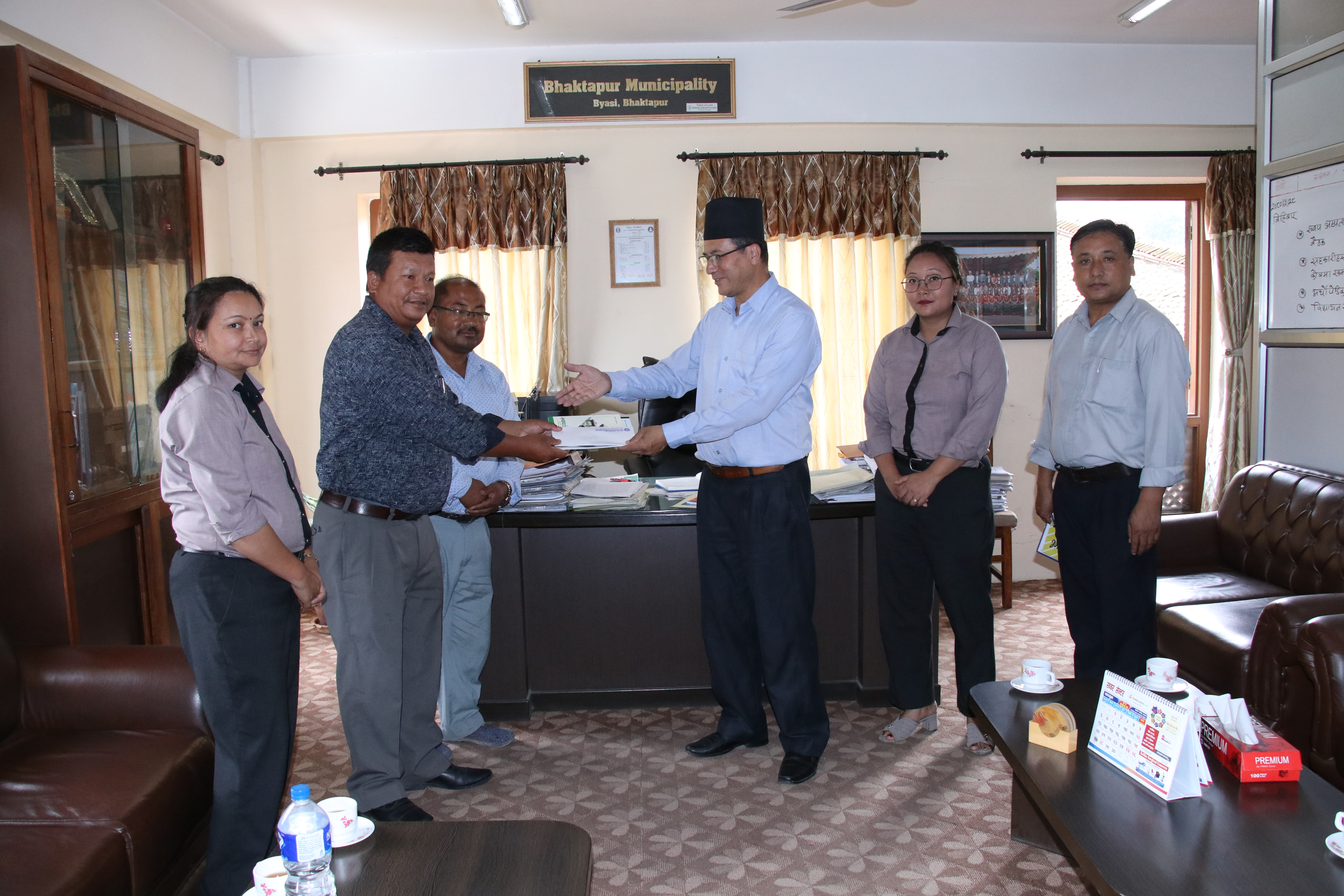 सहकारी संस्थाको सामुदायिक विकास कोषको रकम भक्तपुर नगरपालिकालाई 